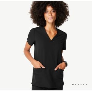 FIGS Three- Pocket Scrub Top (Casma)